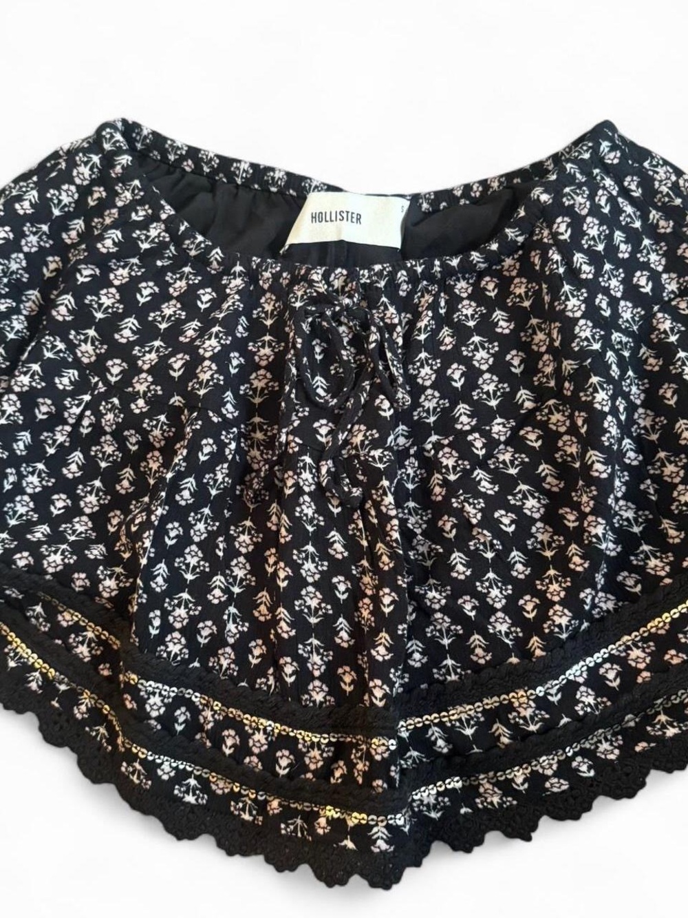 Hollister skort